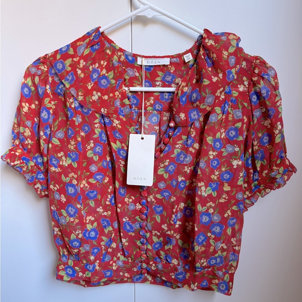 NWT DOEN ANAISE TOP IN RED DAYFLOWER MEADOW